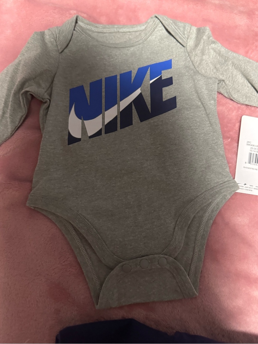 Nike set - Picture 3 of 5